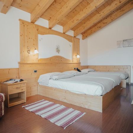 Hotel Bezzi Passo del Tonale Esterno foto